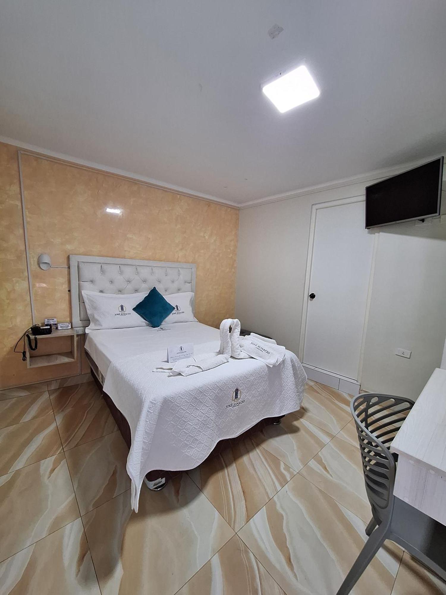 Hotel Jose Ignacio Chepén Екстериор снимка